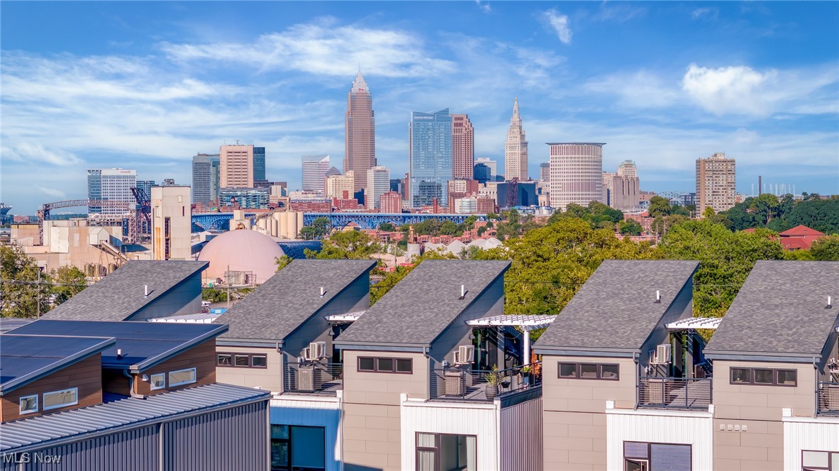 Breakwater Bluffs Lt Twnhms S - Residential