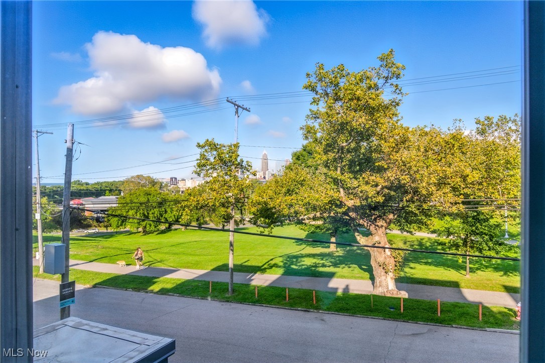 Breakwater Bluffs Lt Twnhms S - Residential