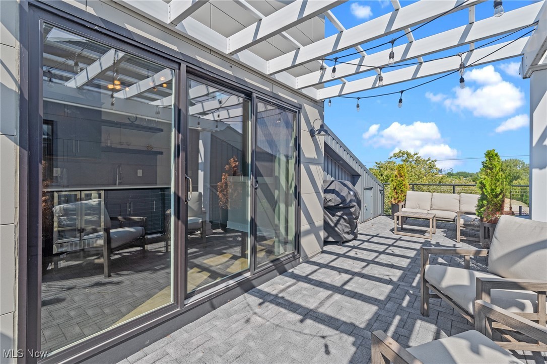 Breakwater Bluffs Lt Twnhms S - Residential