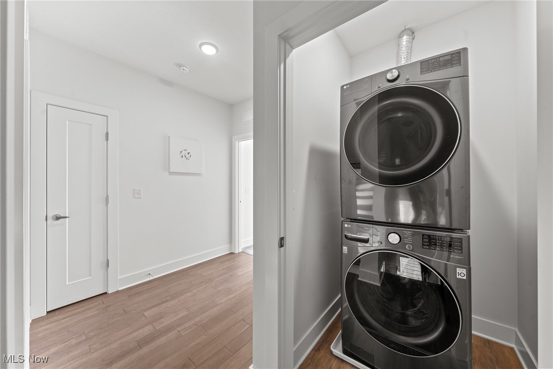 Breakwater Bluffs Lt Twnhms S - Residential