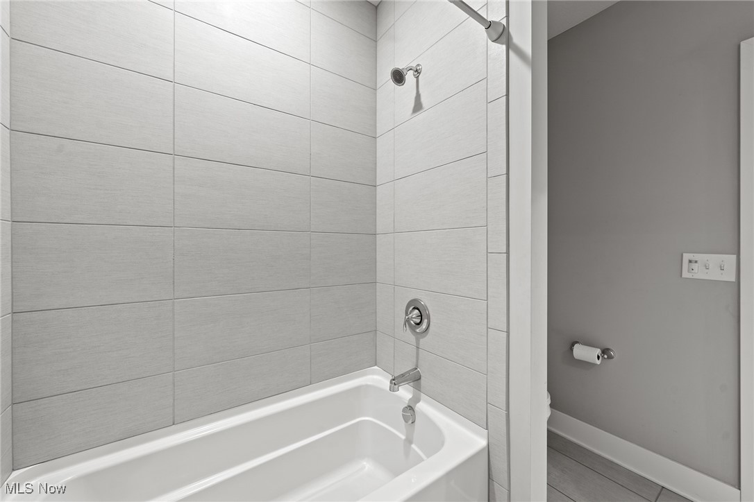 Breakwater Bluffs Lt Twnhms S - Residential