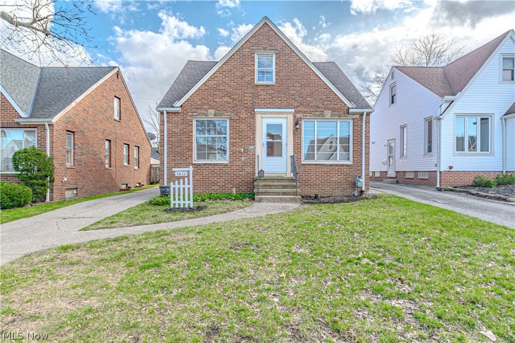 Photo of 5611 Brownfield Drive, Parma, OH 44129 (MLS # 5193133)