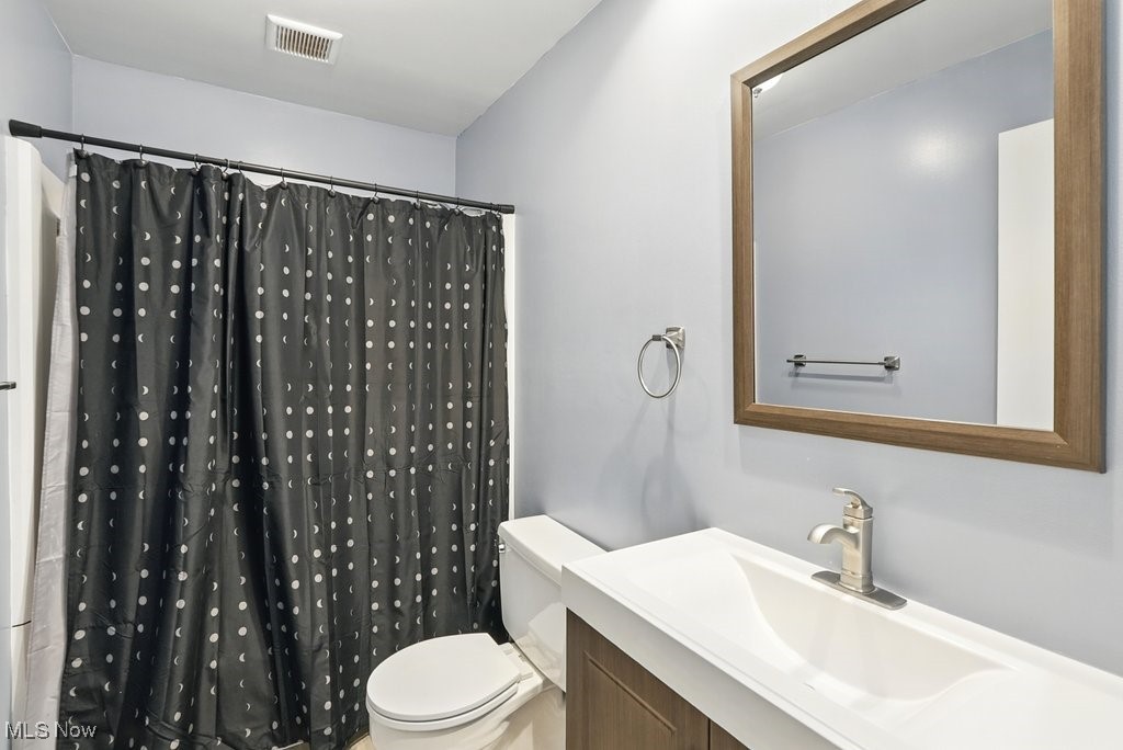 Chagrin Falls, Ohio 44023, United States, 2 Bedrooms Bedrooms, ,2 BathroomsBathrooms,Residential,Contingent,145600