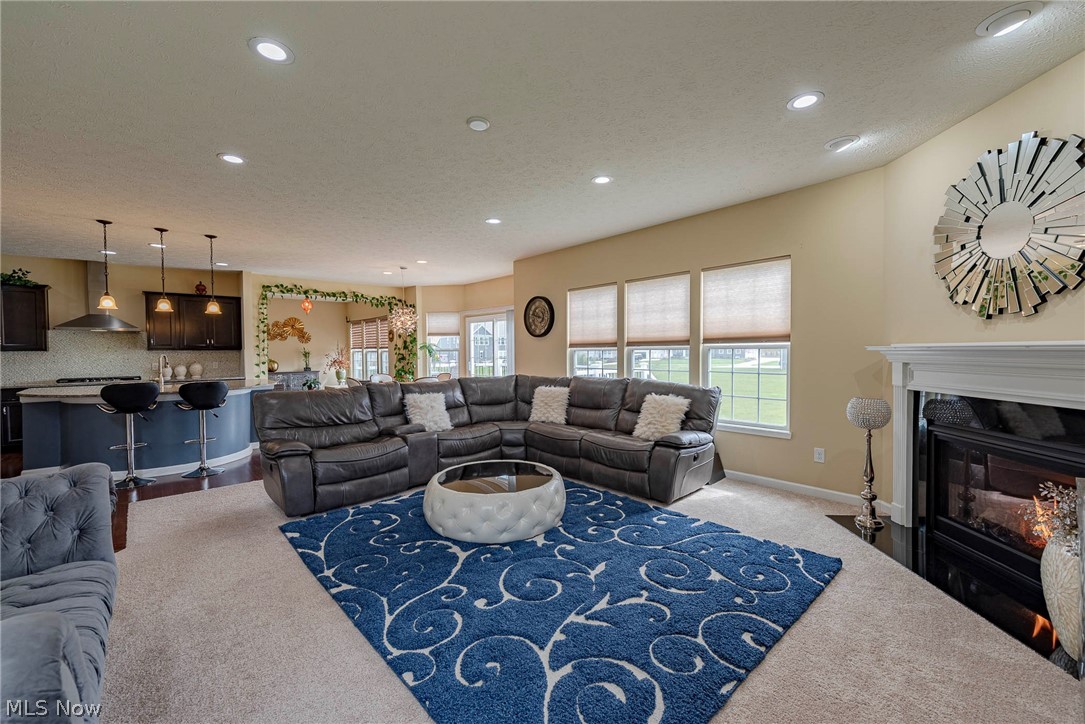 Reserve At River Oaks Sub - Residential