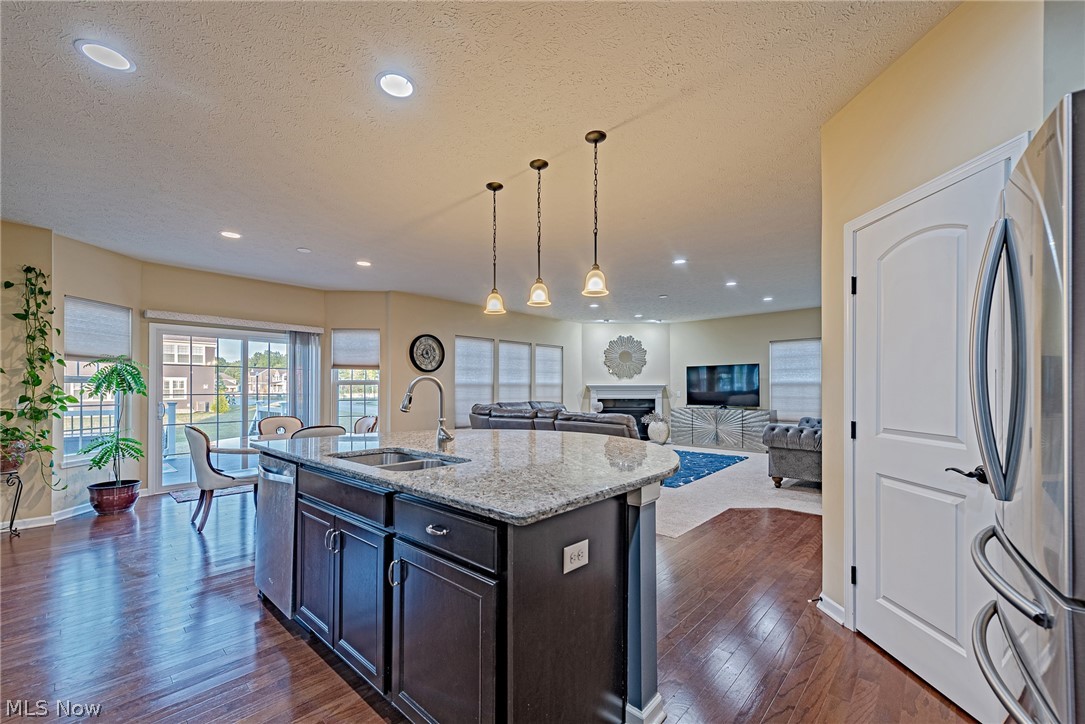 Reserve At River Oaks Sub - Residential