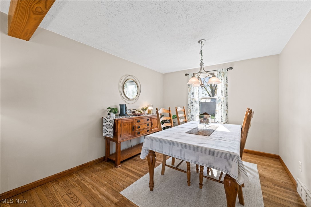 8376 Bernice Drive, Strongsville, Ohio image 8