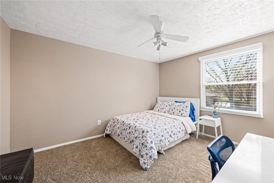8376 Bernice Drive, Strongsville, Ohio image 15