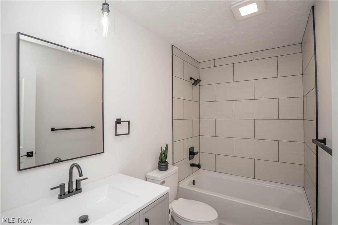 Hidden Knolls Estates - Residential