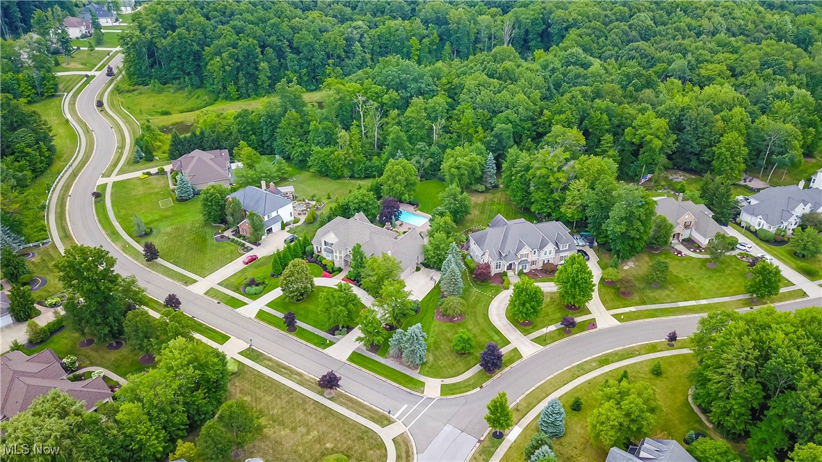 6595 Dorset Lane, Solon, Ohio image 8