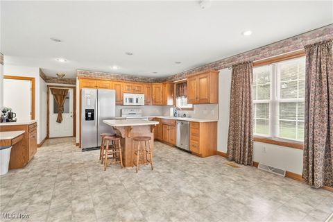 Tiny photo for 635 Quinten Avenue NW, Strasburg, OH 44680 (MLS # 5179039)