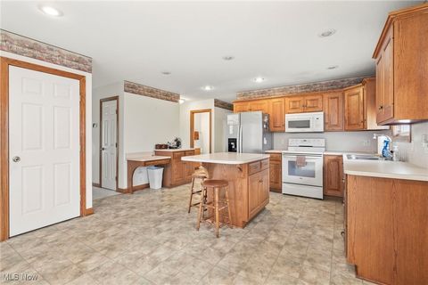 Tiny photo for 635 Quinten Avenue NW, Strasburg, OH 44680 (MLS # 5179039)