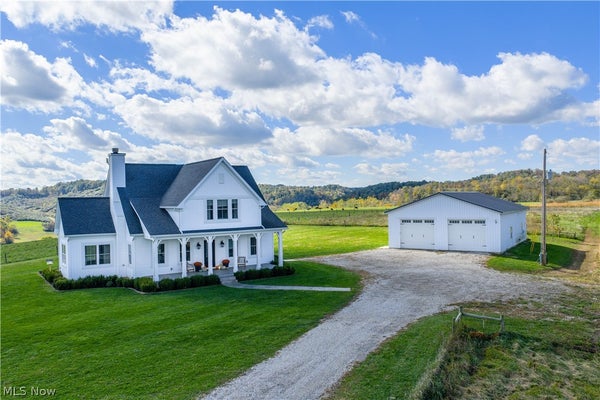 1460 MILLER RD SW, NEW PHILADELPHIA, OH 44663 - Image 070f8db53eeae9669edcbc46e6340de9/3750837490