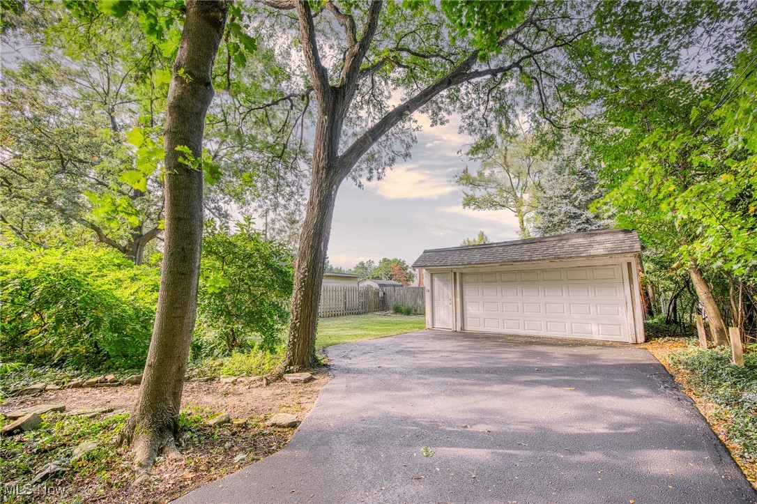 Harold J Whites 01 - Residential