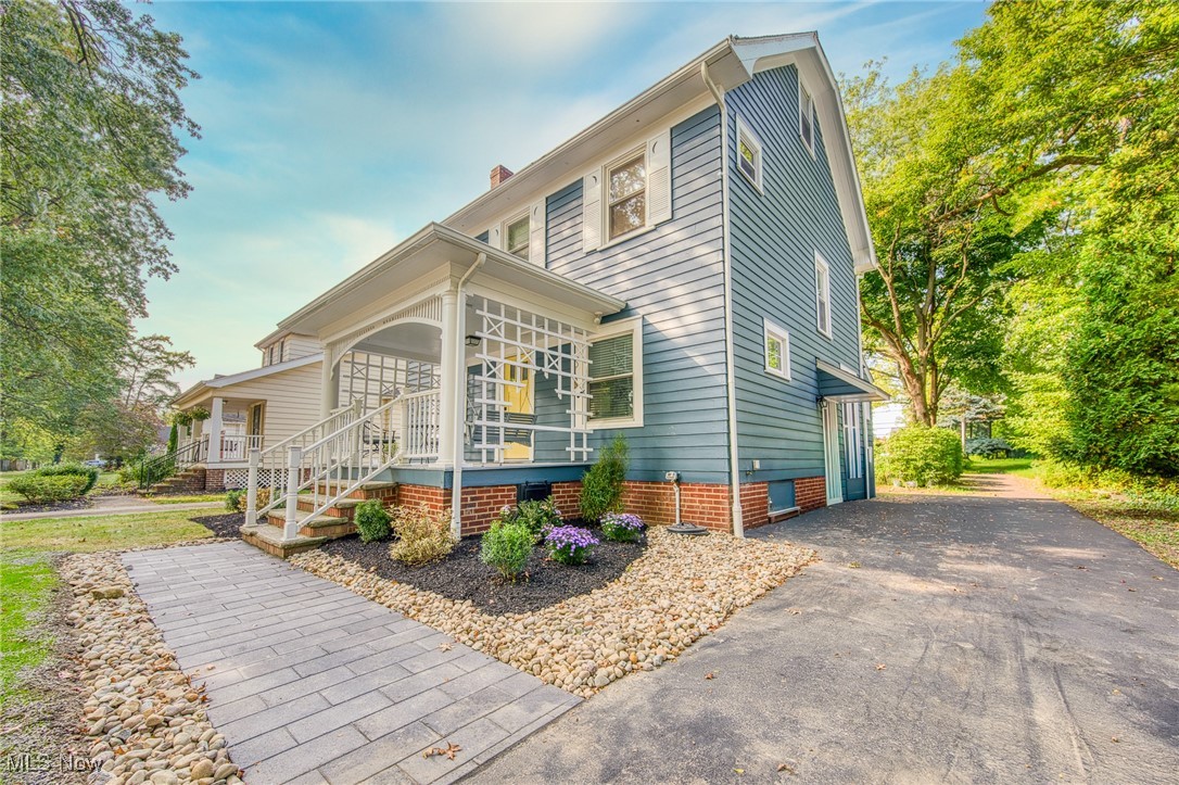 Harold J Whites 01 - Residential