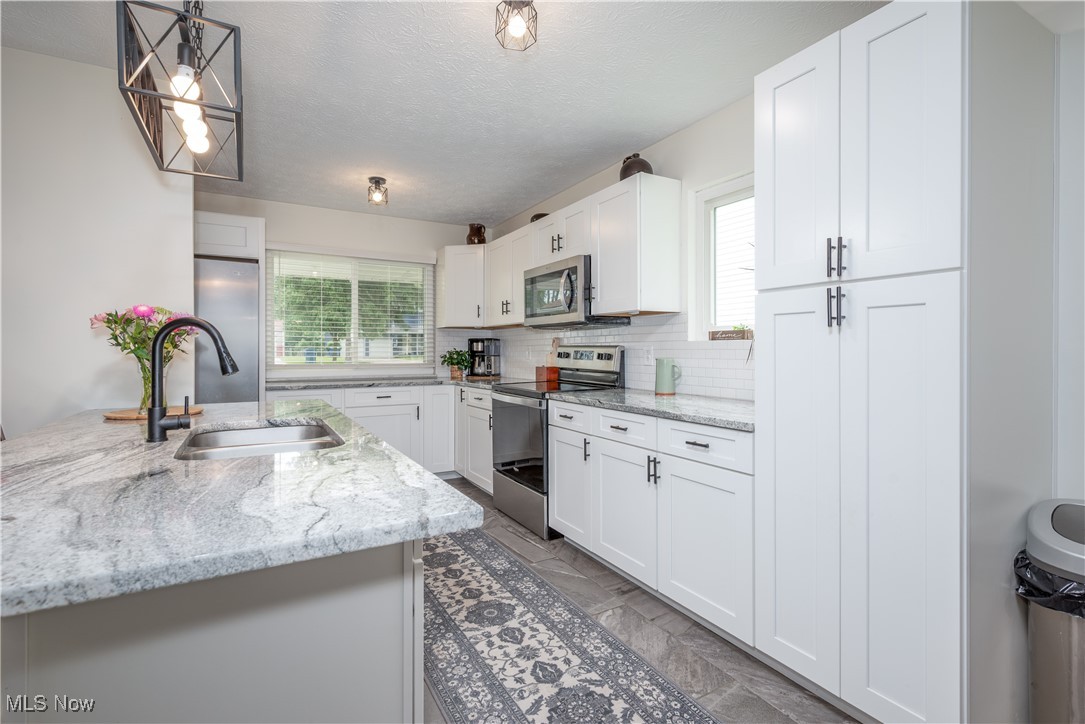 488 Spaulding Drive, Kent, Ohio image 4