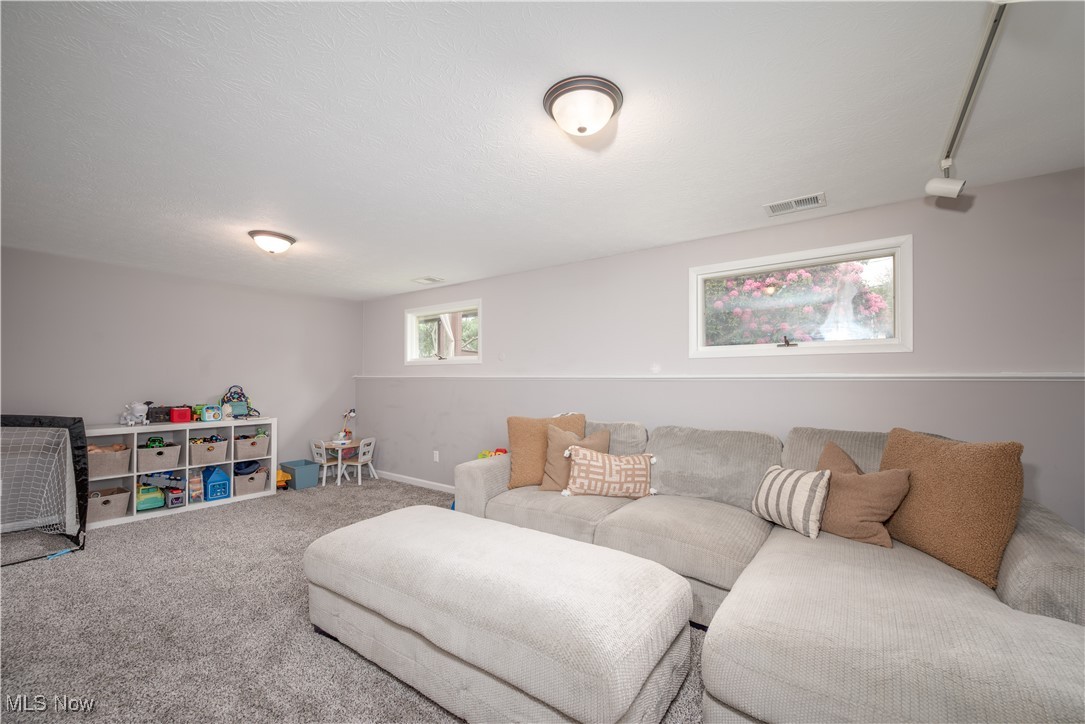 488 Spaulding Drive, Kent, Ohio image 14