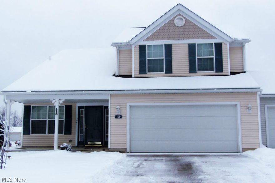 Rare 3 bedroom 2003 built contempory with 2 full baths, first floor laundry and pond view. Cathedral ceiling in great room. Granite countertops in open spacous kitchen. 2 car attached garage. One owner home. Price to sell! H.O.A. fee covers All exterior maintace and replacements including roof,garage doors,shutters, Building insurance, snow removal, lawn care and landscaping.