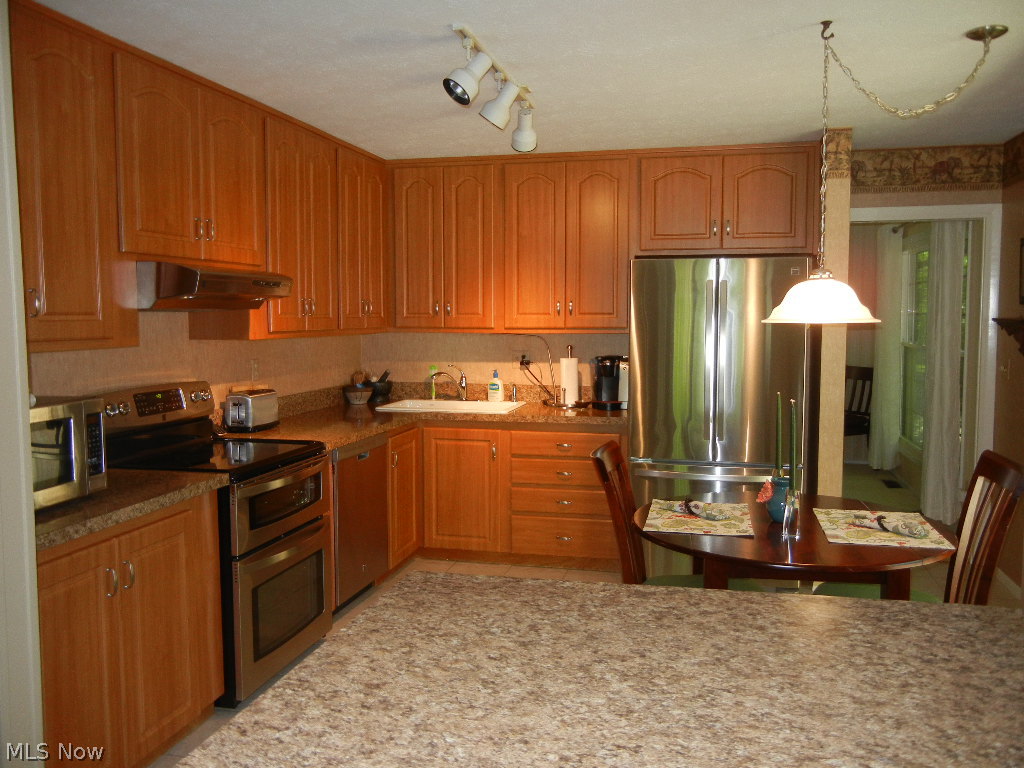 Ledgewood 01 - Residential