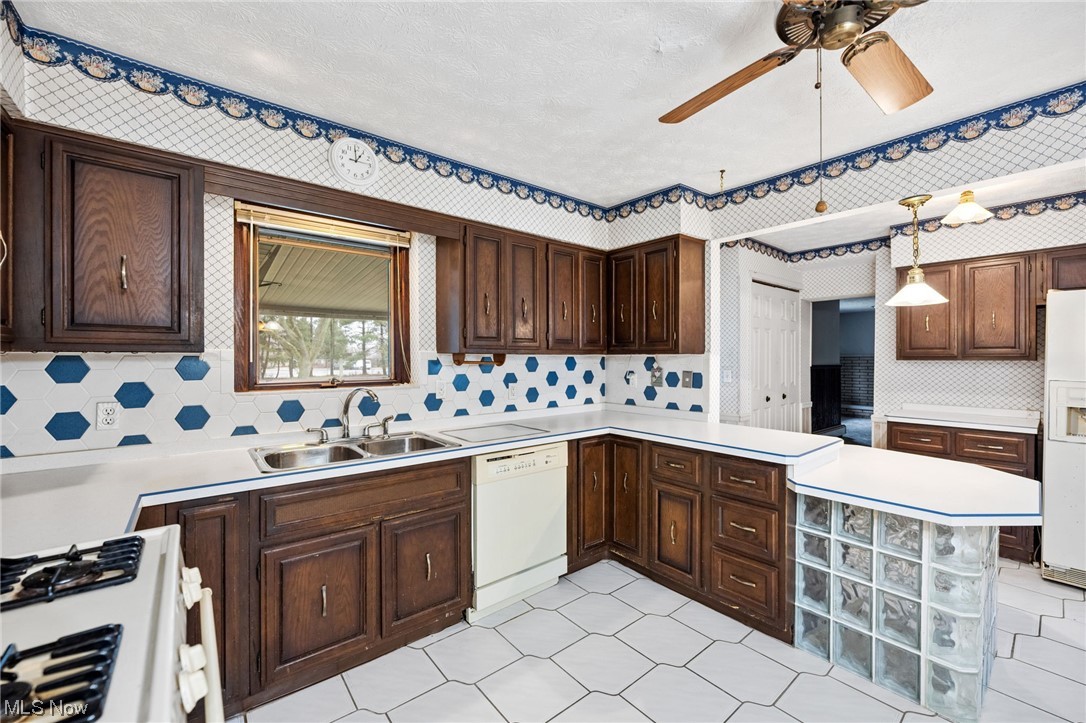 Clague Road Home Companys - Residential