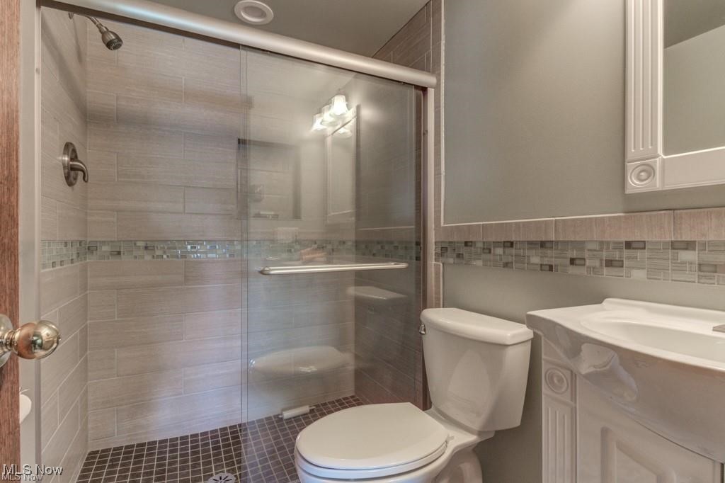 382 E Mohawk Drive, Malvern, Ohio image 25