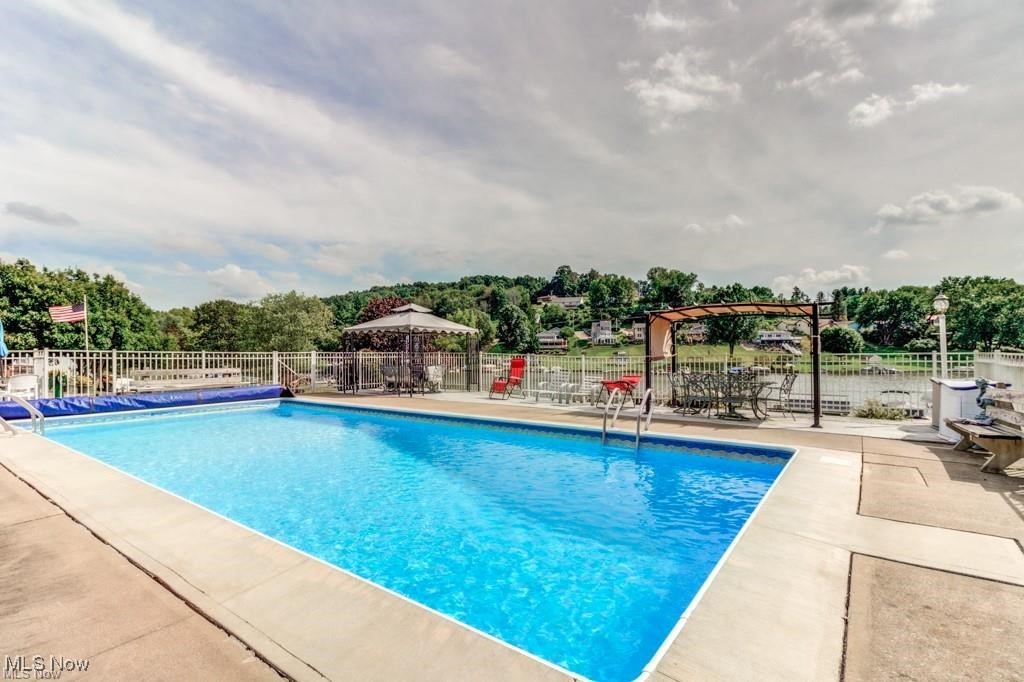 382 E Mohawk Drive, Malvern, Ohio image 4