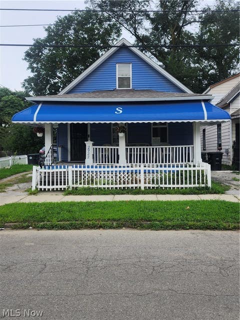 Homes For Sale - 2922 Minnie Avenue<br/> Cleveland, OH 44104