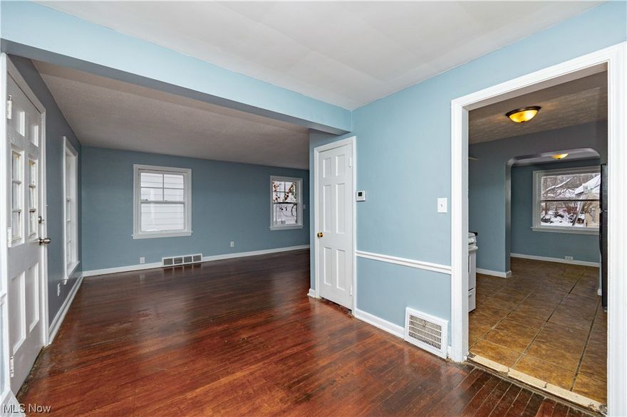 Welcome to your new abode! This brick colonial is primed for immediate occupancy or investment as a lucrative rental property. Fully compliant with Point of Sale regulations, this freshly painted dwelling boasts a spacious living room with stunning hardwood floors.
Upstairs, three generously sized bedrooms and a revitalized bathroom await. Looking for extra room? The finished basement with its additional bathroom has you covered. The secluded backyard is an ideal spot for hosting gatherings and BBQs. Don't let this chance to own a great home slip by—contact us today to arrange a showing. .