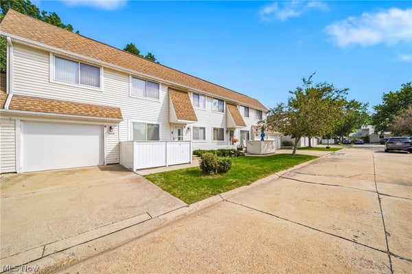 5428 HAVEN CT APT A, WILLOUGHBY, OH 44094 - Image 072b47be5c20255edf6b8a8fe2290baa/3301471815