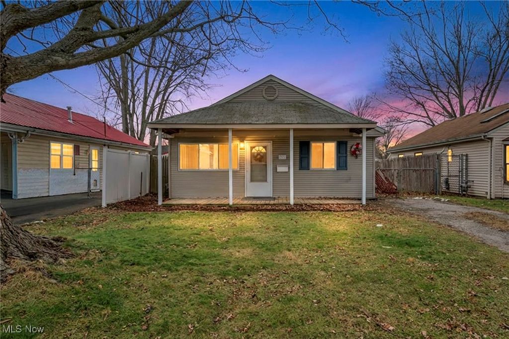 Photo of 715 S Logan Street, Elyria, OH 44035 (MLS # 5181460)