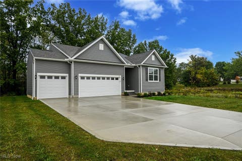 Photo for 132 Country Meadow Lane