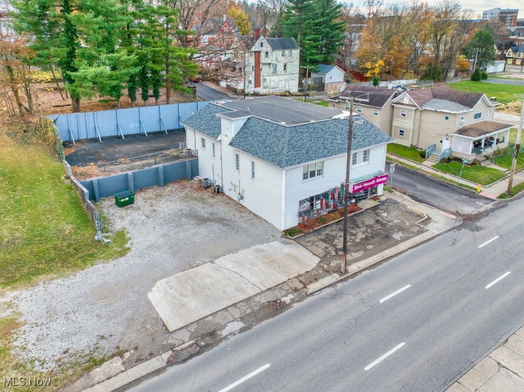 1100 Murdoch Avenue