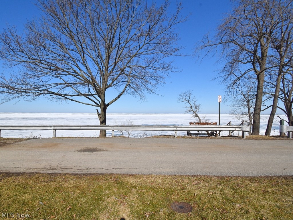 Mentor Headlands Park - Residential