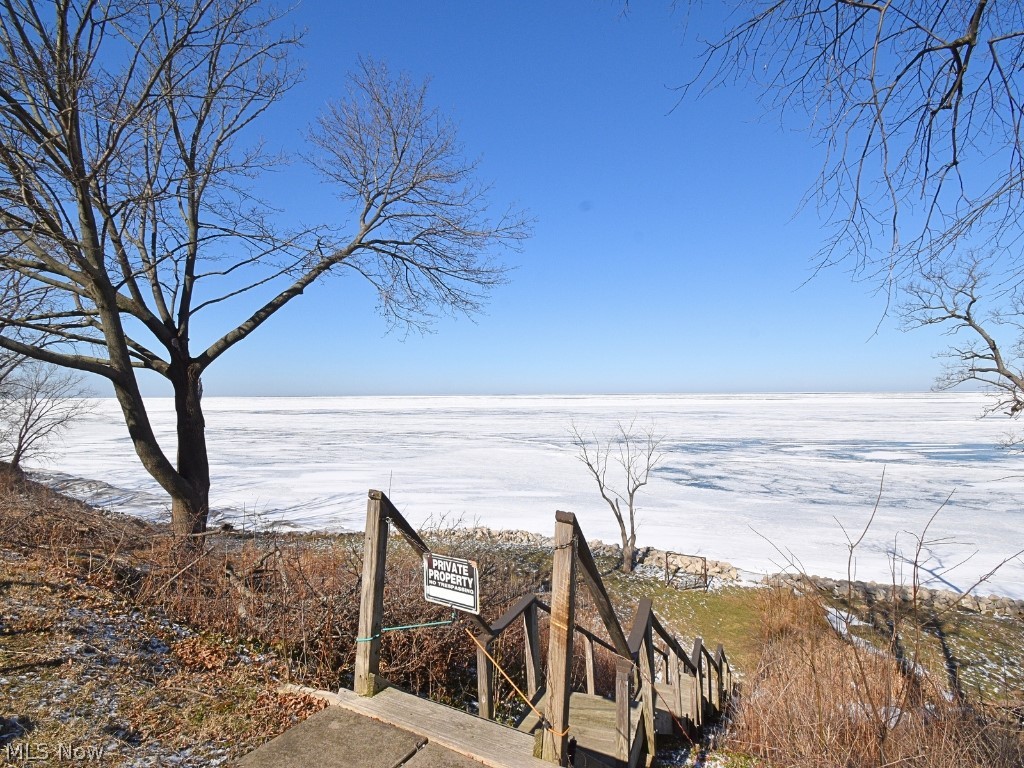 Mentor Headlands Park - Residential