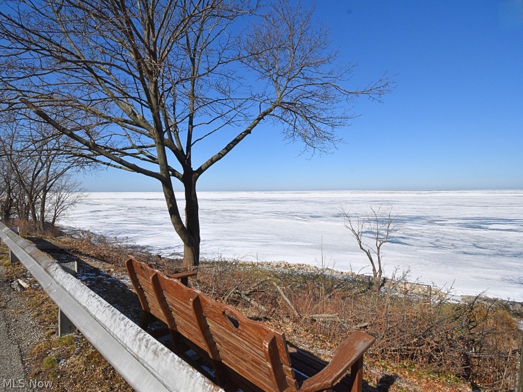 Mentor Headlands Park - Residential