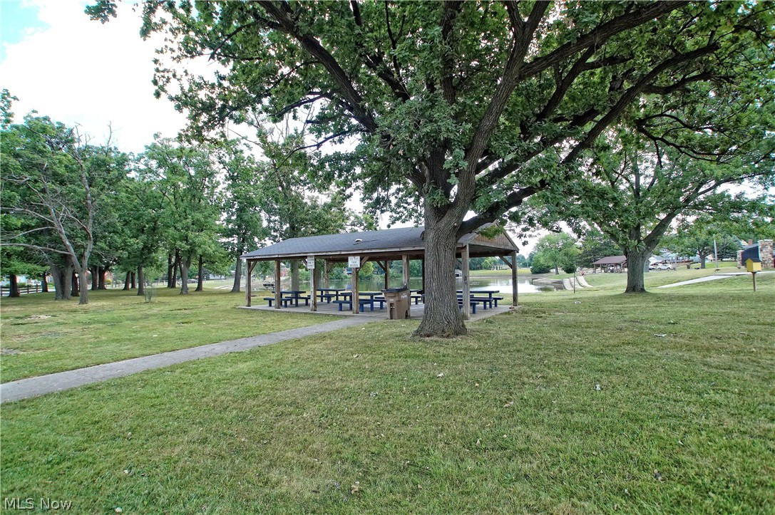 H A Stahl Props Cos Ridgewood - Residential