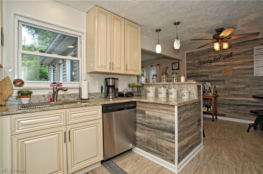 H A Stahl Props Cos Ridgewood - Residential