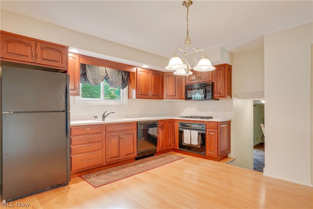 4880 Maple Hill Drive
