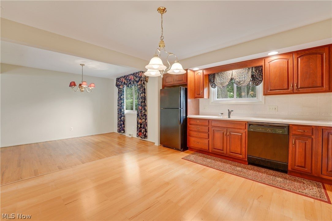 4880 Maple Hill Drive
