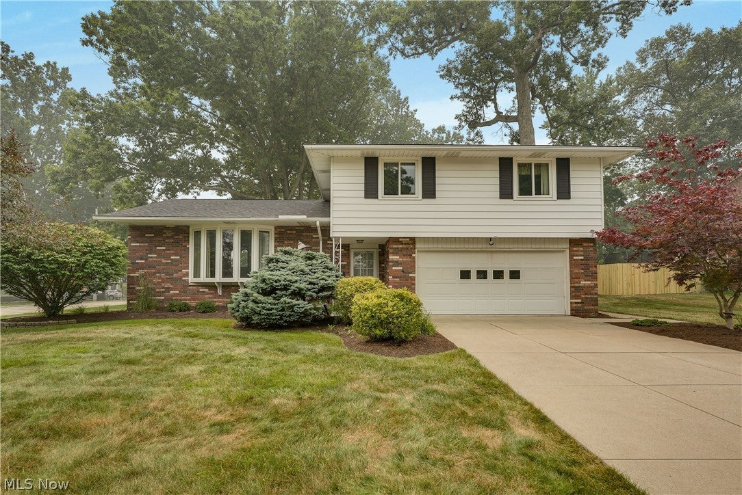 4880 Maple Hill Drive