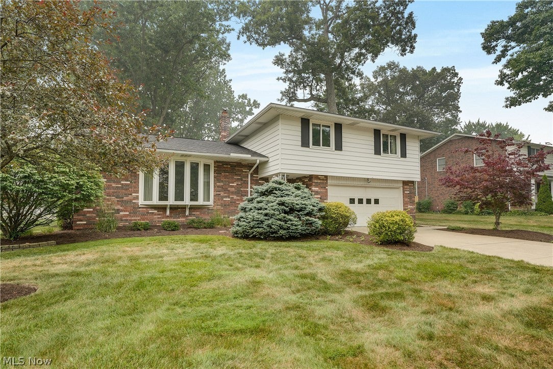 4880 Maple Hill Drive