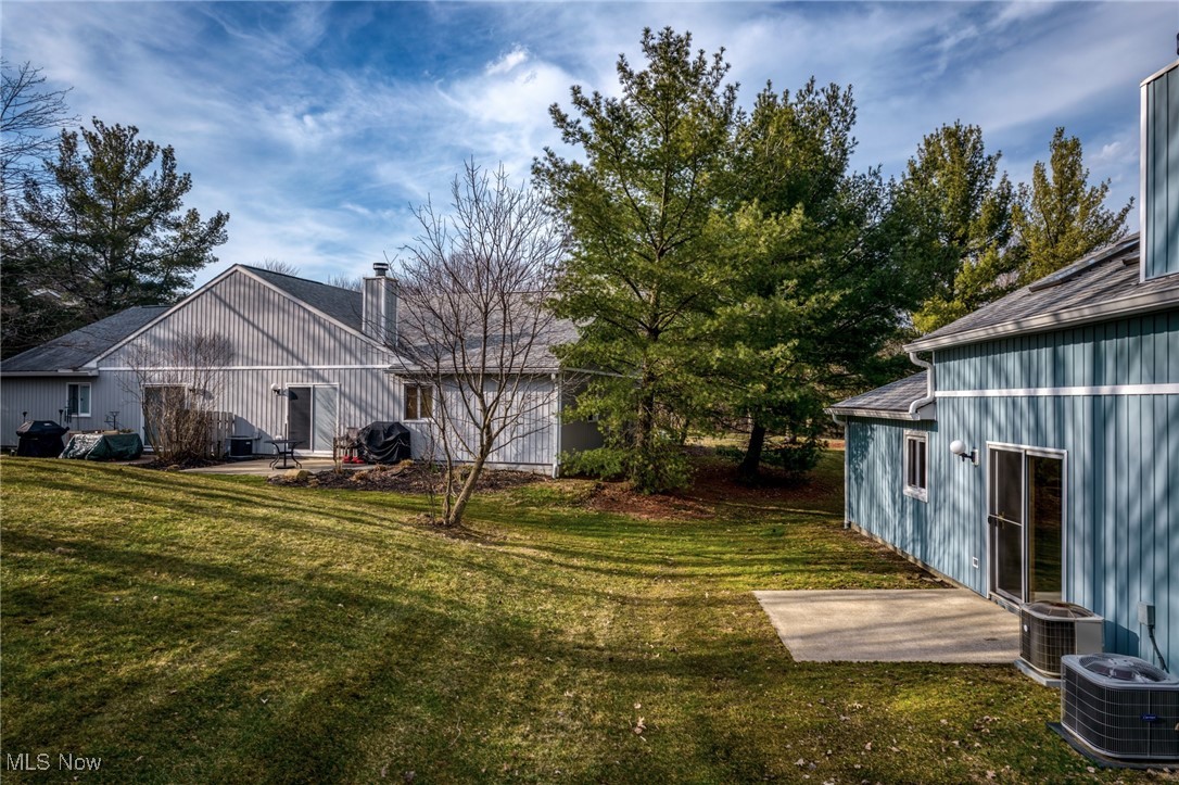 1558 Iris Glen Drive, Twinsburg, Ohio image 2