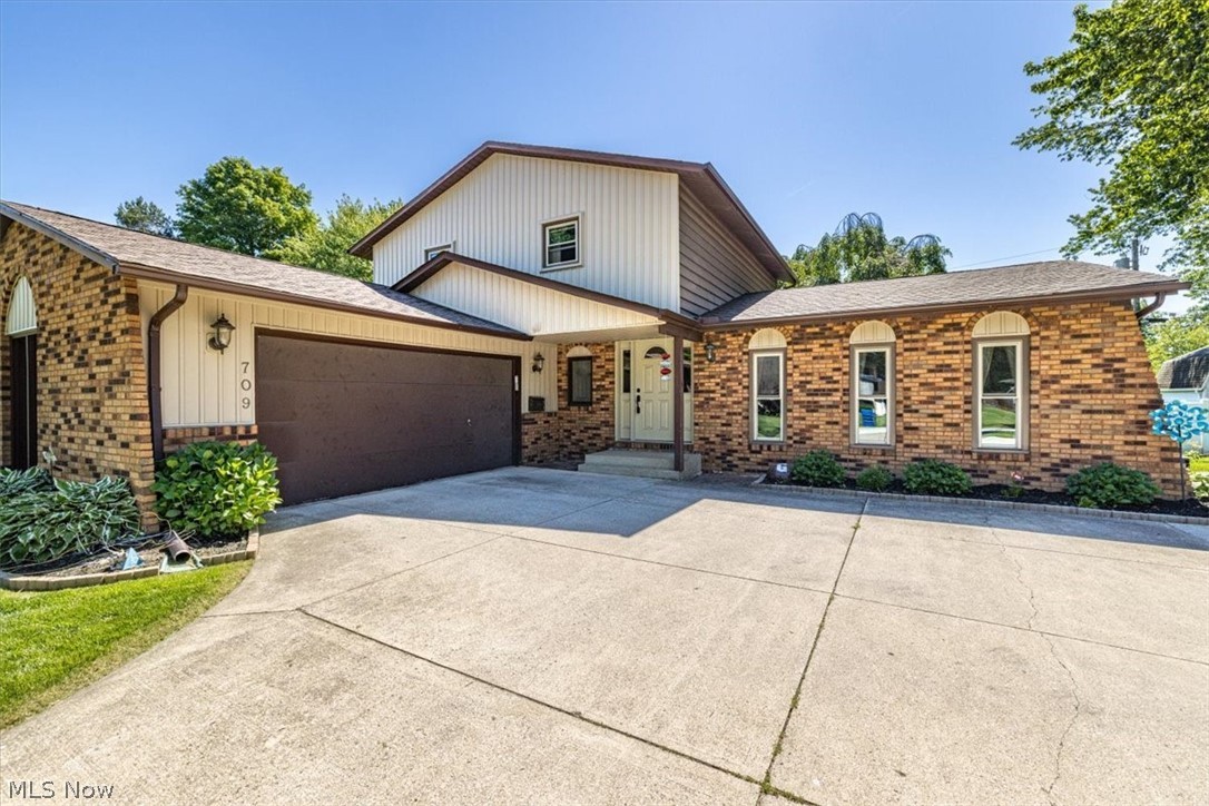 709 Oakhurst Drive