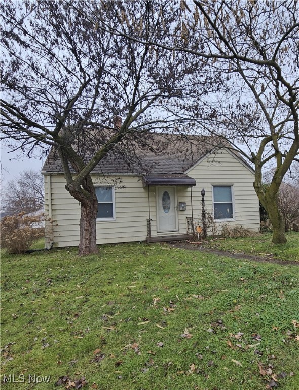New rental in Goodyear Heights! 3 bedroom/1 bath cape cod with eat in kitchen. Laundry hookups in the basement. 1 car detached garage and fenced in back yard (double lot). 16 month lease required. 2 pets permitted - $250 non-refundable pet deposit/$25 monthly pet rental per pet. No smoking. Tenants are responsible for utilities, yard work and snow removal. All adult applicants must apply online for credit, background, eviction history. $50 non-refundable application fee per adult applicant. Employment is verified. No third party applications permitted. All Keller Williams Property Management residents are enrolled in the Resident Benefits Package (RBP). More details upon application. Please contact the listing agent for requirements prior to applying and details regarding the RBP.