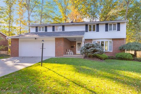 8501 Pin Oak Drive Parma OH 44130