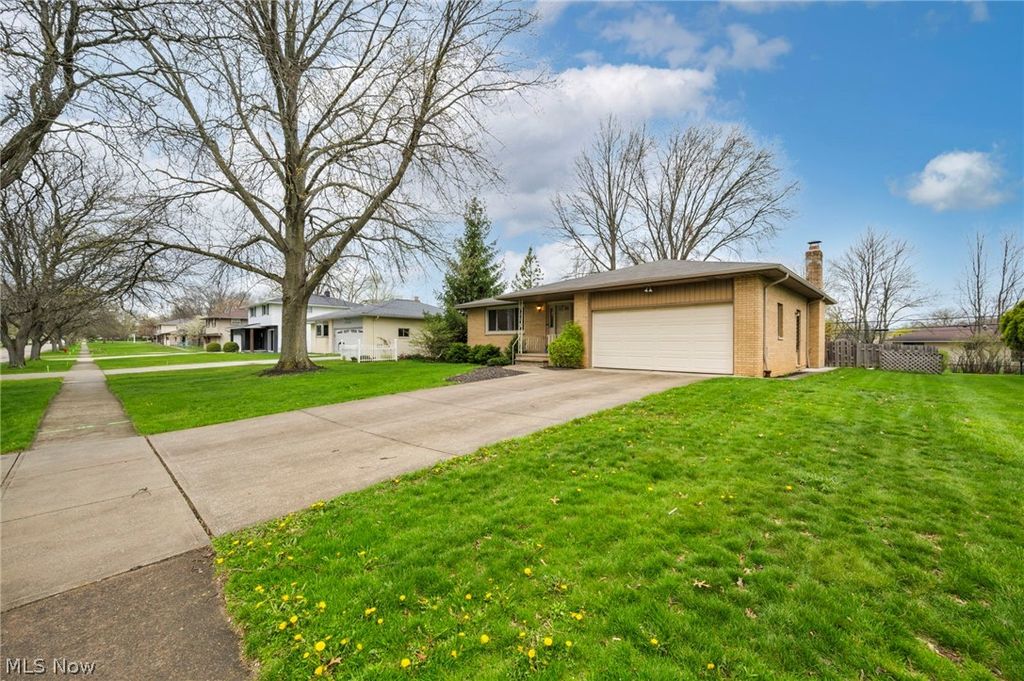 Photo of 13700 Indian Creek Drive, Middleburg Heights, OH 44130 (MLS # 5201682)