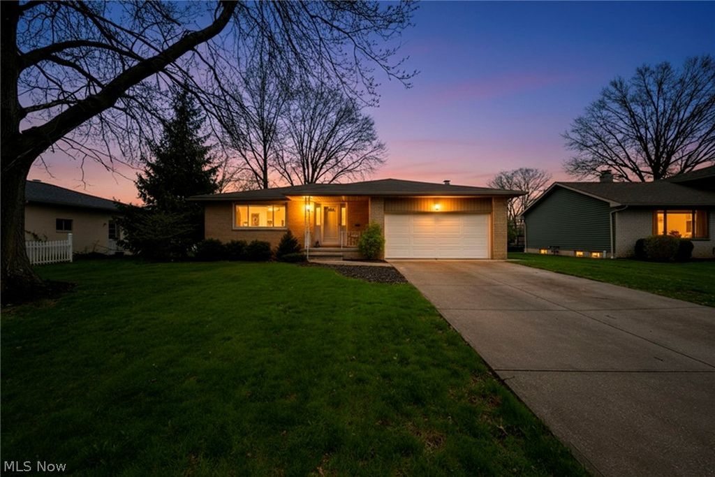 Photo of 13700 Indian Creek Drive, Middleburg Heights, OH 44130 (MLS # 5201682)