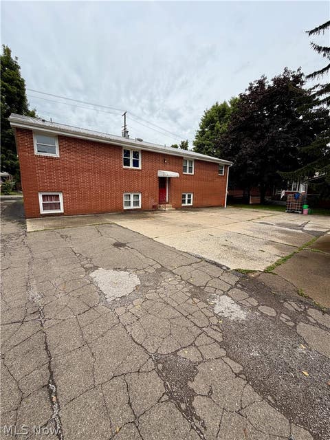 Tiny photo for 320 E Chestnut Street #2, Lisbon, OH 44432 (MLS # 5239680)