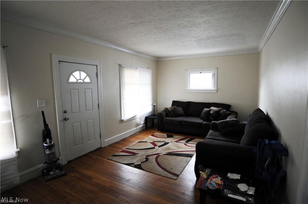 Crawford Realty Cs East View - Residential