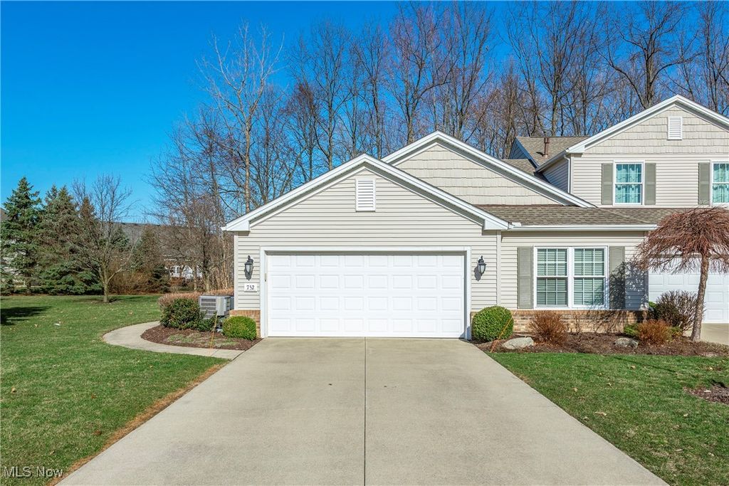 752 Lakeside Drive, Avon Lake, OH 44012, MLS #5107216 - Howard Hanna