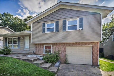 Tiny photo for 567 Eric Drive, Tallmadge, OH 44278 (MLS # 5240130)